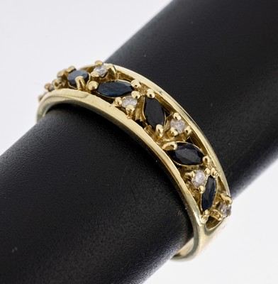 14 kt Gold Brillant-Saphir-Ring, GG 585/000, 7 Brillanten zus. ca. 0.14 ct (grav.)Weiß/p, 6 Saphir-Navettes zus. ca. 0.30 ct, RW 63, ca. 4.6 g