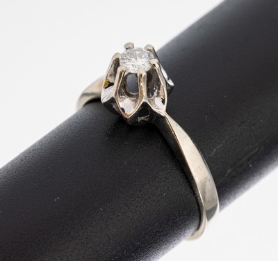 14 kt Gold Brillant-Ring, WG 585/000, Brillant ca. 0.20 ct Weiß/p1, RW 57, ca. 2.4 g