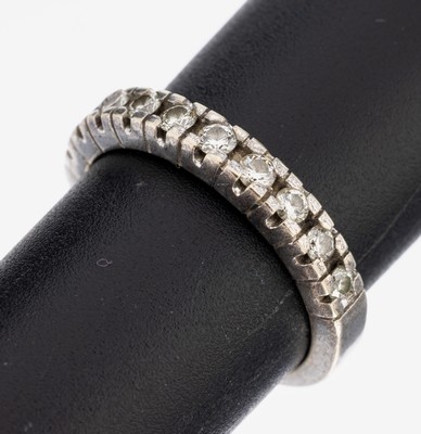 14 kt Gold Brillant-Ring, WG 585/000, 10 Brillanten zus. ca. 0.50 ct Weiß/si, RW 57, ca. 5.3 g, sign. MONCARA