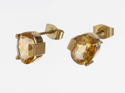 Paar 14 kt Gold Citrin-Ohrstecker, GG 585/000, 2 ovalfacett. Citrine, ca. 3.1 g
