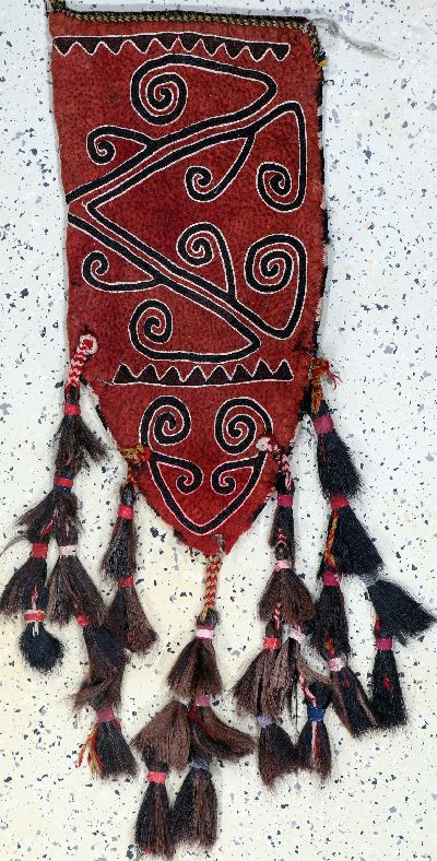 Filz Okbash, Uzbekistan, um 1900, Wolle aufFilz, ca. 71 x 36 cm, EHZ: 2