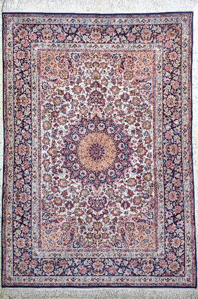 Esfahan fein, Persien, Mitte 20.Jhd, Korkwolle auf Seide, ca. 216 x 149 cm, ca. 1,0Mio. Kn/qm, EHZ: 2