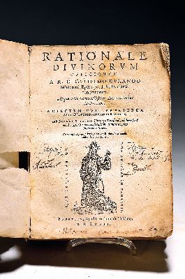 Guillermo Durando o. Durandus von Mende (um 1230-1296): Rationale divinorum officiorum, Venedig 1572, 8°, 375 Folios, Ledereinband lädiert, ...