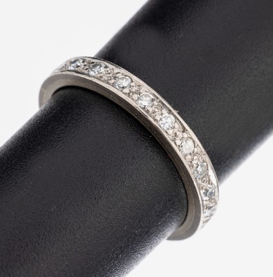 18 kt Gold Diamant-Ring, WG 750/000, 8/8- Diamanten zus. ca. 0.40 ct Weiß-l.get.Weiß/ si-p, RW 54, ca. 2.4 g