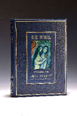 Die Bibel, illustriert von Marc Chagall, Pattloch-Verlag 1990, mit zahlreichen Farbabbildungen, Dreikantgoldschnitt, blauer geprägter Ledereinband, ...