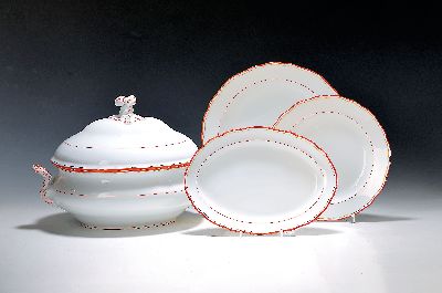 Speiseservice für 6 Personen, Meissen, 20. Jh., 1. Wahl, Porzellan, korallroter und goldener Rand, Deckelterrine, 2 ovale Platten,2 runde Schalen, 6 ...