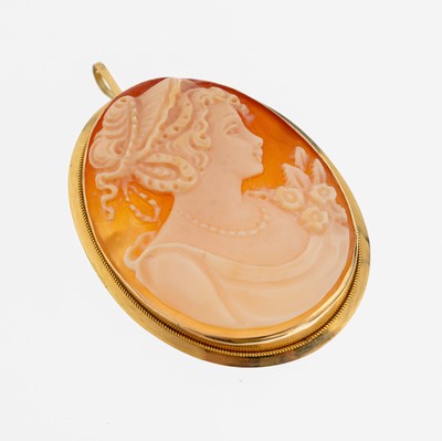 18 kt Gold Kamee-Brosche, Italien 1960er Jahre, GG 750/000, Muschelkamee, Darstellung einer Dame, schlichte Rahmung, ca.4 x 3 cm, ca. 6.9 g, auch ...