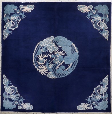 Peking"Drachen-Teppich", China, um 1900, Wolle auf Baumwolle, ca. 190 x 190 cm, gereinigt, EHZ: 2
