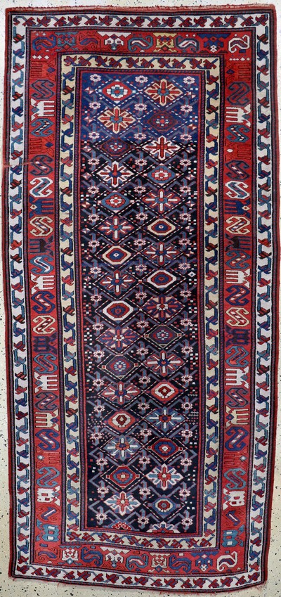 Antiker Kazak, Kaukasus, 19.Jhd, Wolle auf Wolle, ca. 255 x 122 cm, EHZ: 2-3, (Trittfalte)