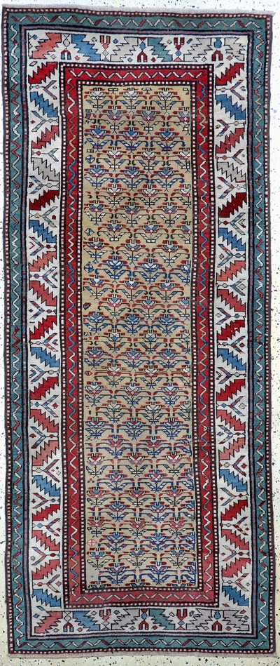 Antiker Kazak, Kaukasus, 19.Jhd, Wolle auf Wolle, ca. 234 x 97 cm, EHZ:(gleichmäßig dünn), restauriert