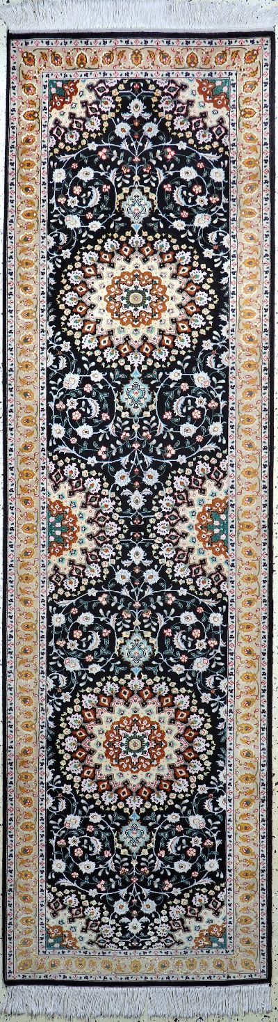 Täbriz fein(50 Raj), Persien, Ende 20.Jhd, Korkwolle mit Seide, ca. 290 x 82 cm, ca. 500.000 Kn/qm, EHZ: 1-2