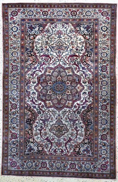 Esfahan fein antik, Persien, um 1900, Wolleauf Baumwolle, ca. 206 x 136 cm, EHZ: 3, (restauriert)