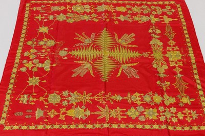 HERMES Carree, Henri P´Origny, 1966, Sherazade, rotgrundig mit goldfarb. Emblemen, fleckig, ca. 88 x 88 cm, handrolliert, Label fehlt, Umkarton