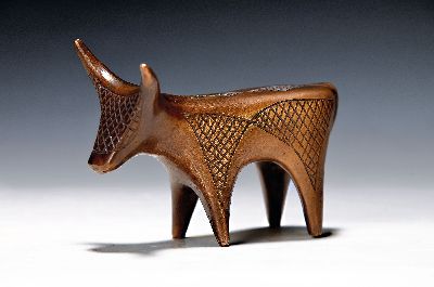 Ewald Mataré, Bronzefigur 1887 Burtscheid - 1965 Burtscheid/Aachen, "stehende Kuh/ Zinkkuh", Guß von 1975, Ed. 5, graphische/geometrische ...