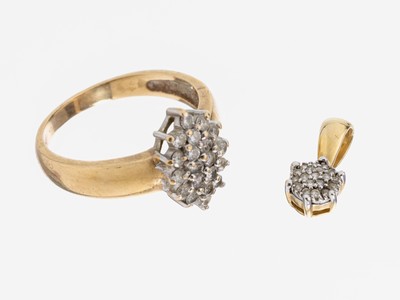 14 kt Gold Diamant-Konvolut, GG 585/000, best. aus: 1 Ring, RW 57, und 1 Anhänger, Brillanten und 8/8-Diamanten zus. ca. 0.50 ct Weiß/p1, nicht ...