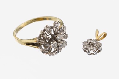 18 und 14 kt Gold Diamant-Konvolut, GG/WG 750/000 und 585/000, best. aus: 1 Anhänger, und 1 Ring RW 54.5, insg. 4 Brillanten und 18 8/8-Diamanten ...