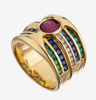 18 kt Gold Farbstein-Brillant-Ring, GG 750/000, massive Ausführung, ovalfacett. Rubinca. 1.40 ct, 24 Smaragd-Carrees zus. ca. 0.24 ct, 24 ...