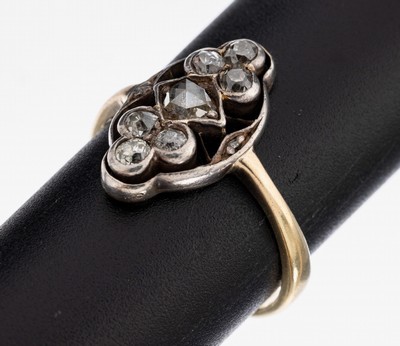 14 kt Gold Diamant-Ring, GG 585/000 gepr., Ringkopf Silber aus älterem Zusammenhang um 1890, 6 Altschliffdiamanten und 1 Diamantrose zus. ca. 0.40 ...