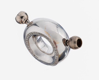18 kt Gold Brillant-Kettenschließe, WG 750/000, rund, Bajonetteschließe, 37 Brillanten zus. ca. 0.18 ct (grav.) Weiß/vs- si, ca. 14.8 g