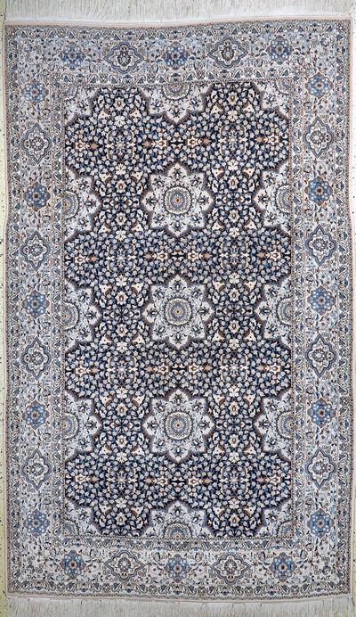 Nain fein(9 La), Persien, Ende 20.Jhd, Korkwolle mit Seide, ca. 280 x 170 cm, ca. 500.000 Kn/qm, EHZ: 2