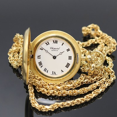 CHOPARD kleine Damensavonette in GG 750/000 Referenz 3022 an GG 750/000 Kette, Schweiz um 1990, Handaufzug, fein graviertes Geh., Münzrand, weißes ...