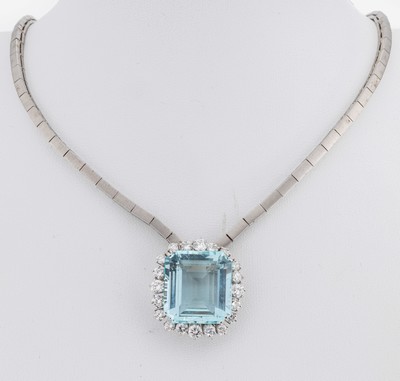 14 kt Gold Aquamarin-Brillant-Collier, 1970er Jahre, WG 585/000, Kette aus sat. Gliedern,Mittelteil mit Aquamarin im Treppenschliff ca.26.40 ct, ...
