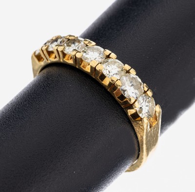18 kt Gold Brillant-Ring, GG 750/000, 7 Brillanten zus. ca. 1.0 ct Weiß-get.Weiß/si -p, 2 Steine besch., RW 55, ca. 3.6 g