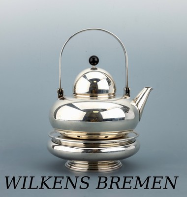 Teekanne, WILKENS, Bremen, 1970er Jahre, 925er Silber, glatter kugeliger Korpus mit schwenkbarem Bügelhenkel, Deckel mit schwarzemHolzknauf, klarer ...