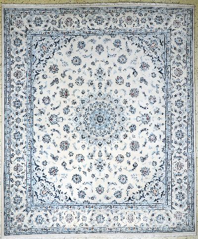 Nain fein(9 La), Persien, Ende 20.Jhd, Korkwolle mit Seide, ca. 263 x 222 cm, Reinigungsbedürftig, EHZ: 2