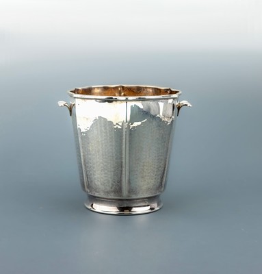 Sektkühler, Italien 1960/70er Jahre, 800er Silber, 6-passig, Hammerschlagdekor, H. ca. 21 cm, D. ca. 19 cm, ca. 960 g