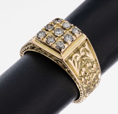 14 kt Gold Brillant-Ring, GG 585/000 gepr.,9 Brillanten zus. ca. 0.35 ct Weiß/si, Ringschiene und Seite floral grav., RW 52, ca.9.3 g