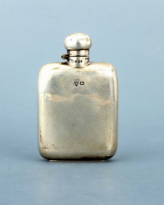 Flachmann, England, Sheffield 1901, 925er Silber, glatte gebogene Form, Meistermarke unged., ca. 96 g, H. ca. 11 cm, Stöpsel fehlt