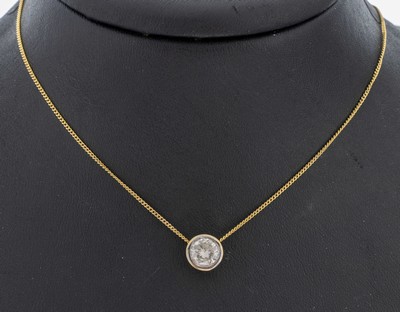 18 kt Gold Brillant-Anhänger, GG 750/000, Brillant ca. 1.00 ct (grav.) l.get.Weiß/p, an Kette, GG 585/000, L. ca. 42 cm, Federringschließe, ca. ...