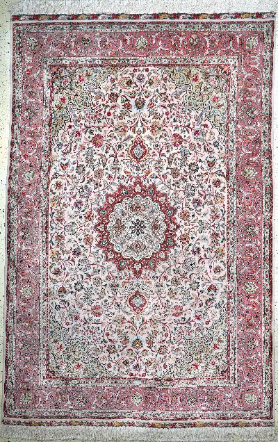 Täbriz fein(50 Raj), Persien, Mitte 20.Jhd,Korkwolle mit Seide, ca. 307 x 202 cm, ca. 500.000 Kn/qm, EHZ: 2