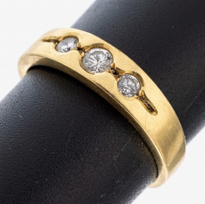 18 kt Gold Brillant-Ring, GG 750/000, 3 Brillanten zus. ca. 0.20 ct Weiß/p, RW 55, ca.3.9 g