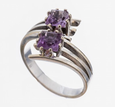 14 kt Gold Amethyst-Ring, WG 585/000, 2 facett. Amethystcarrees, 1 x besch. RW 55, ca.5.3 g