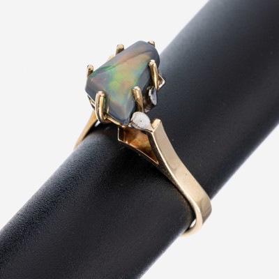 14 kt Gold Opal-Ring, GG 585/000, Opal mit intensiven Farbspiel, RW 54, ca. 4.6 g