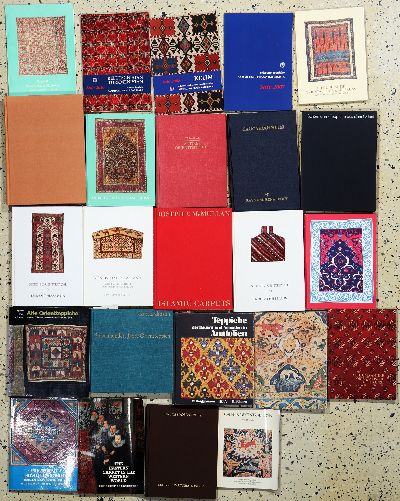 24 lot Teppichliteratur.