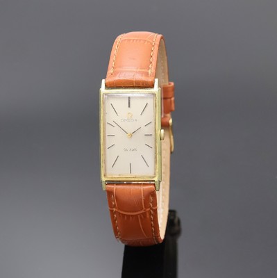OMEGA De Ville Armbanduhr Referenz 111.016, Schweiz um 1965, Handaufzug, verg. Geh., Edelstahlboden aufgedr., silb. Zifferbl. pat./fl., schwarze ...