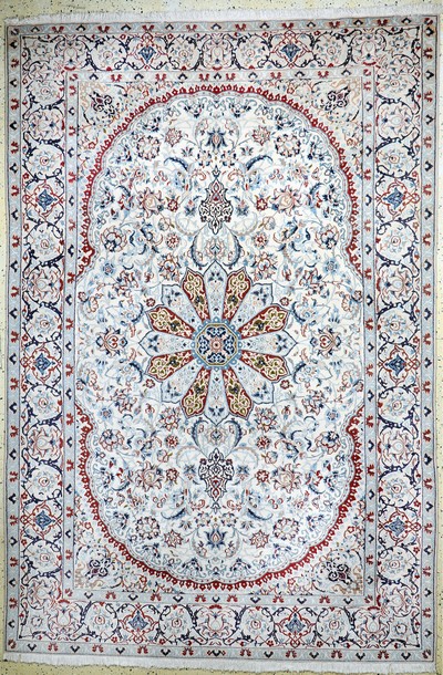Nain, Persien, Mitte 20.Jhd, Wolle auf Baumwolle, ca. 313 x 208 cm, Reinigungsbedürftig, EHZ: 2