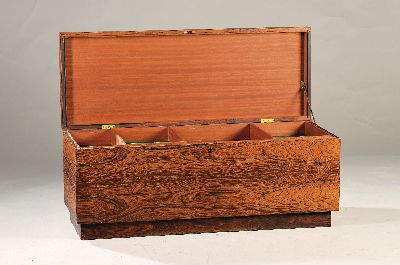 Truhe, Mid-Century, 60er Jahre, Palisander, innen mit Mahagoni, ca. 48 x 120 x 45 cm, EZ 2, Versand nur innerhalb der EU möglich
