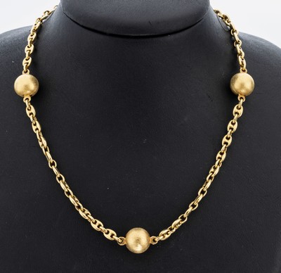 18 kt Gold Collier, GG 750/000, Bohnenkette, kugelförm. Zwischenglieder gebürstet, L. ca. 90 cm, Federringschließe, ca. 75.7 g