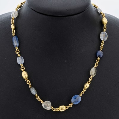 18 kt Gold Saphir-Collier, GG 750/000, Saphire in Blau, Weiß und Orange, Goldnuggets,hochwertige Goldschmiedearbeit, L. ca. 82 cm, ca. 70.8 g