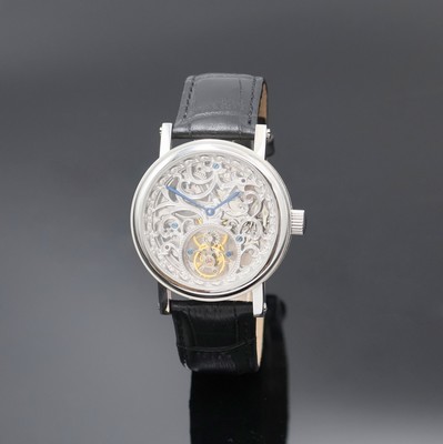Flying Tourbillon Herrenarmbanduhr in Stahl, China um 2000, Handaufzug, beids. vergl. Geh., aufw. floral skelett. u. grav. Werk m. gebl. Zeigern, ...