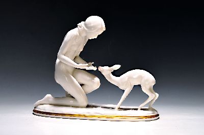 Porzellanfigur "Zwei gute Freunde", Entw. Carl Werder für Hutschenreuther, Ausführung 1960er Jahre, Porzellan, Sockel mit Goldrand, ...