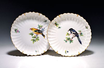 Zwei große Fächerschalen, Meissen, 20. Jh., Vogelmalerei, D. ca. 28 cm, Goldrand
