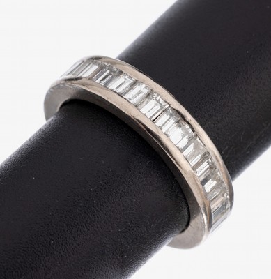 18 kt Gold Diamant-Memoryring, WG 750/000, Diamant-Baguettes zus. ca. 4.0 ct feines Weiß-Weiß/vs-si, RW 56, ca. 6.6 g