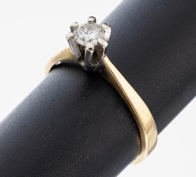 14 kt Gold Brillant-Ring, GG/WG 585/000, inWG gefasster Brillant ca. 0.33 ct (grav.) Weiß/p, RW 55.5, ca. 2.4 g