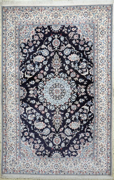 Nain fein(6 La), Persien, Ende 20.Jhd, Korkwolle mit Seide, ca. 243 x 157 cm, ca. 1,0Mio. Kn/qm, EHZ: 2