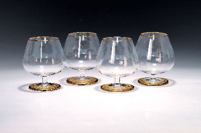 6 Cognacschwenker/-gläser, Saint Louis, "Callot", farbloses Kristallglas, mundgeblasen, graviert und teilvergoldet, H. ca. 11.5 cm